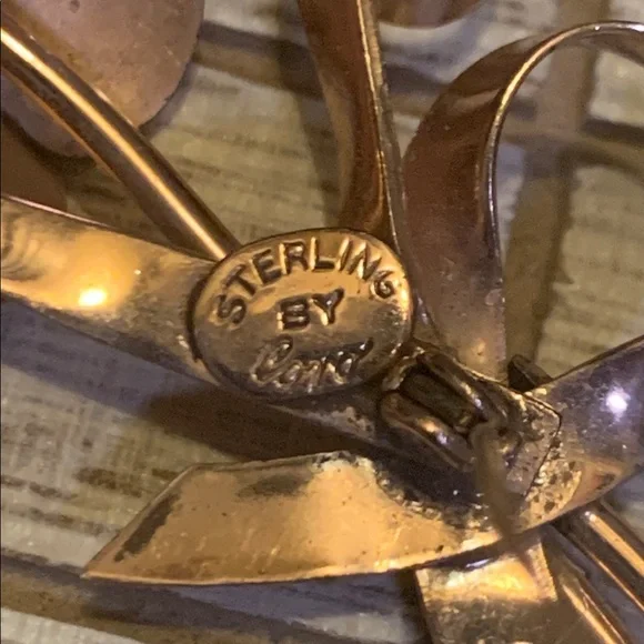 Vintage Coro Brooch - Picture 5 of 5